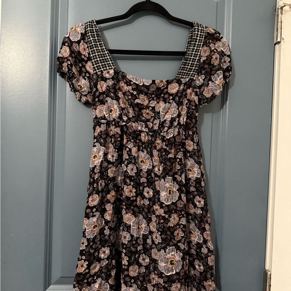 SO Floral Mini Dress - Black and Pink